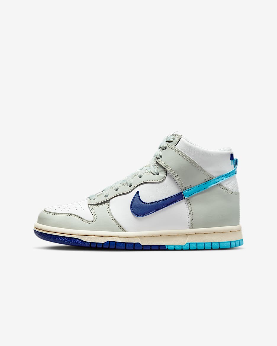 絵本・児童書 NIKE W DUNK HIGH SE Nike Dunk High SE Older Kids' Shoes. Nike ID
